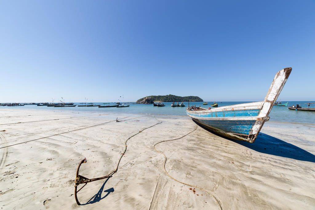Pagodes d'Or et Plages Secrètes : De Rangoon à Dawei-Image