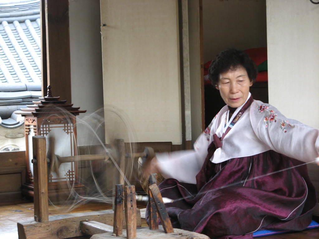 Coréennes : du voile à la révolte