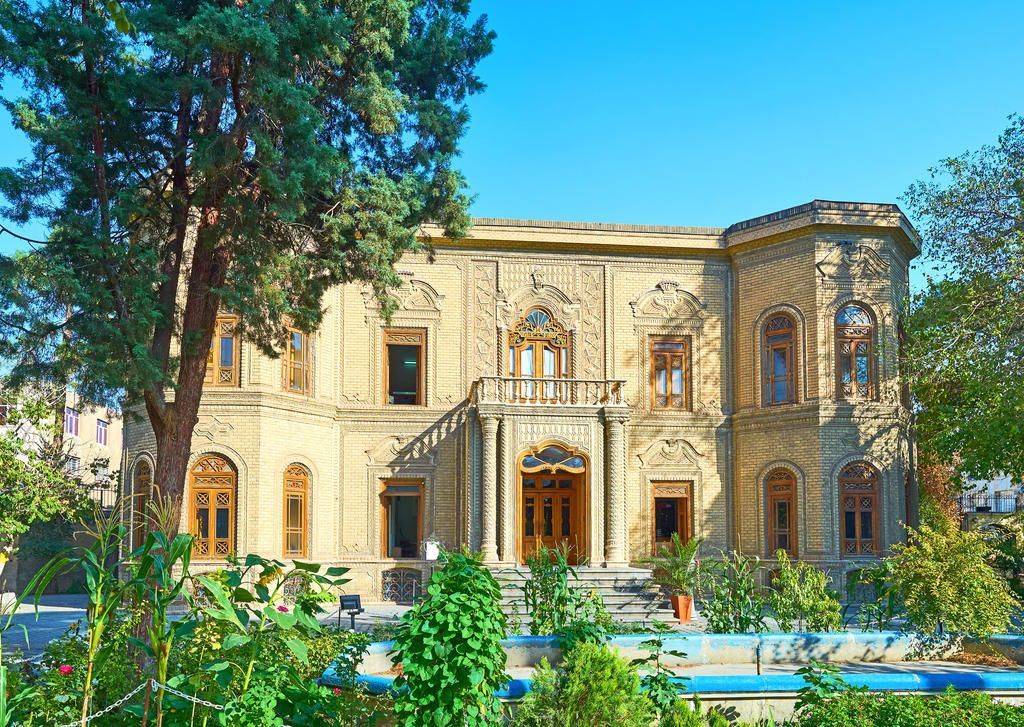 Naissance de l'archéologie en Perse : les archéologues français