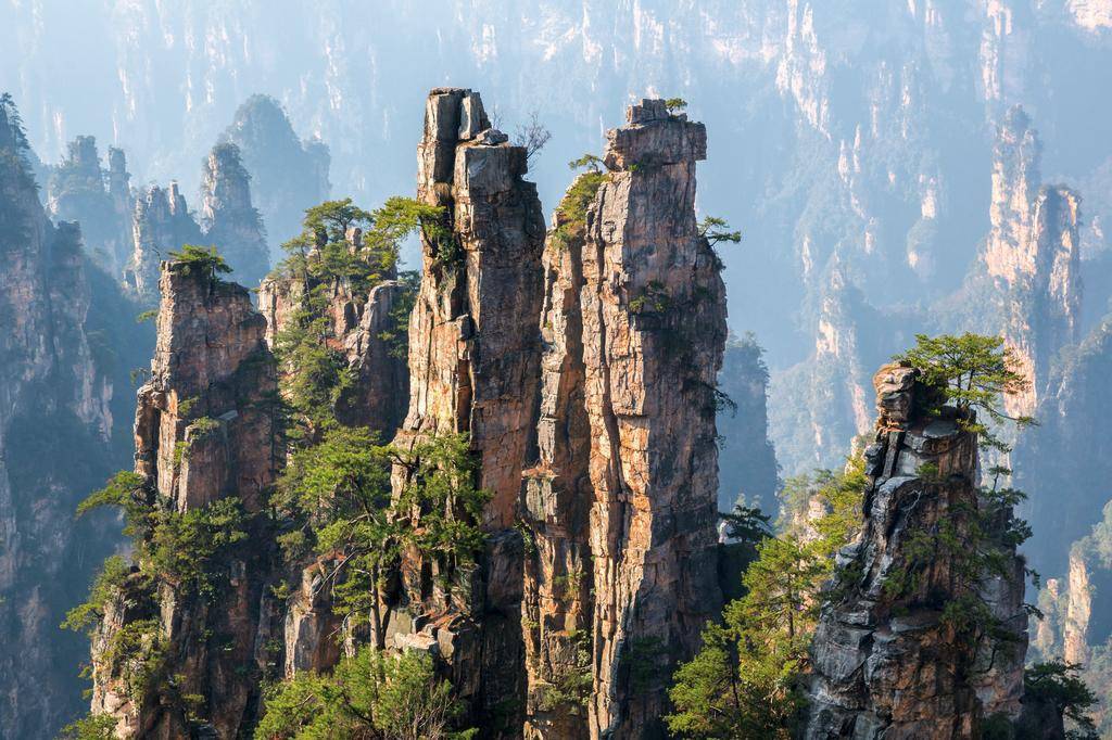Chine classique et pics flottants de Zhangjiajie-Image