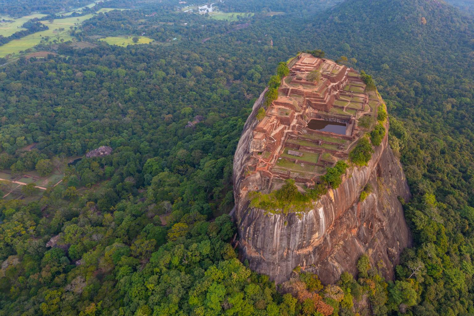 Le Sri Lanka, par monts et merveilles-Image