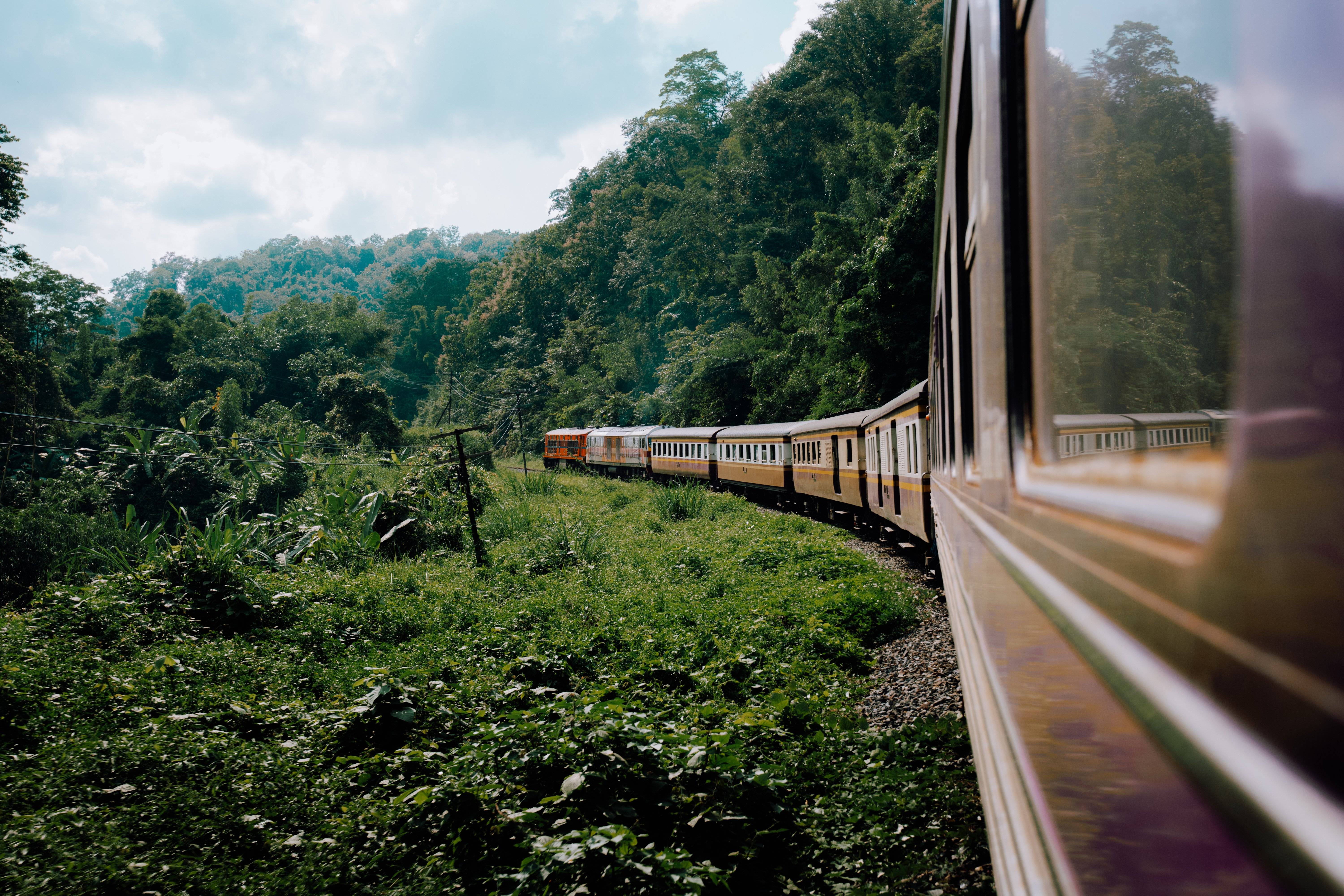 La Thaïlande en train du nord au sud-Image